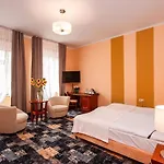 Hubertus 3*