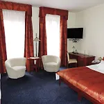 Hubertus 3*