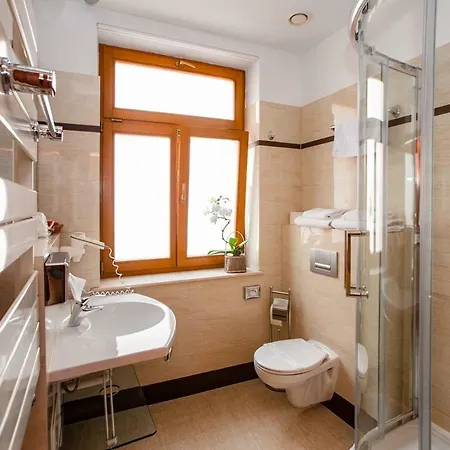 Hubertus Hotel 3*